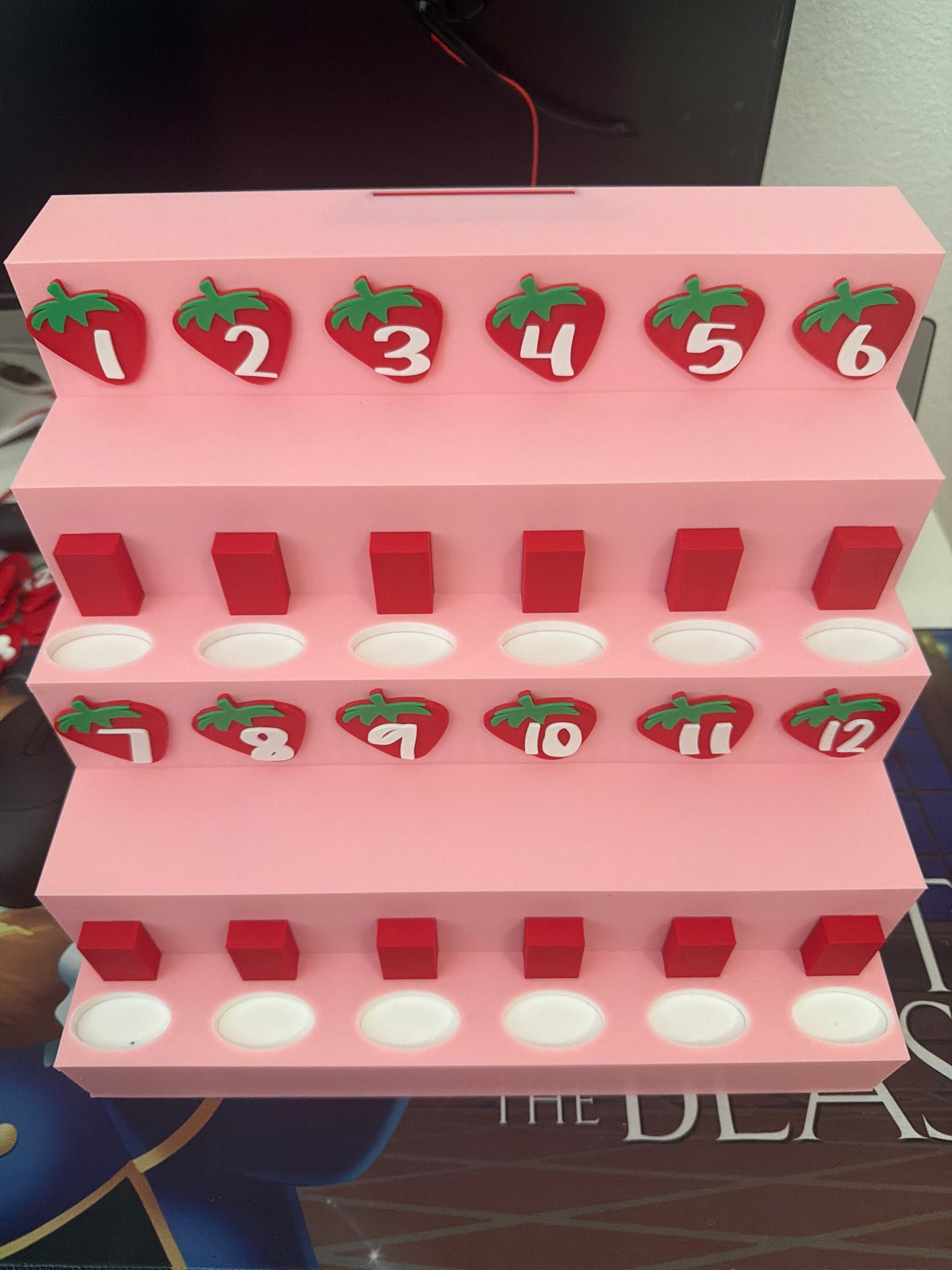 Strawberry Shortcake Clay/Claim Stand w/Name Logo